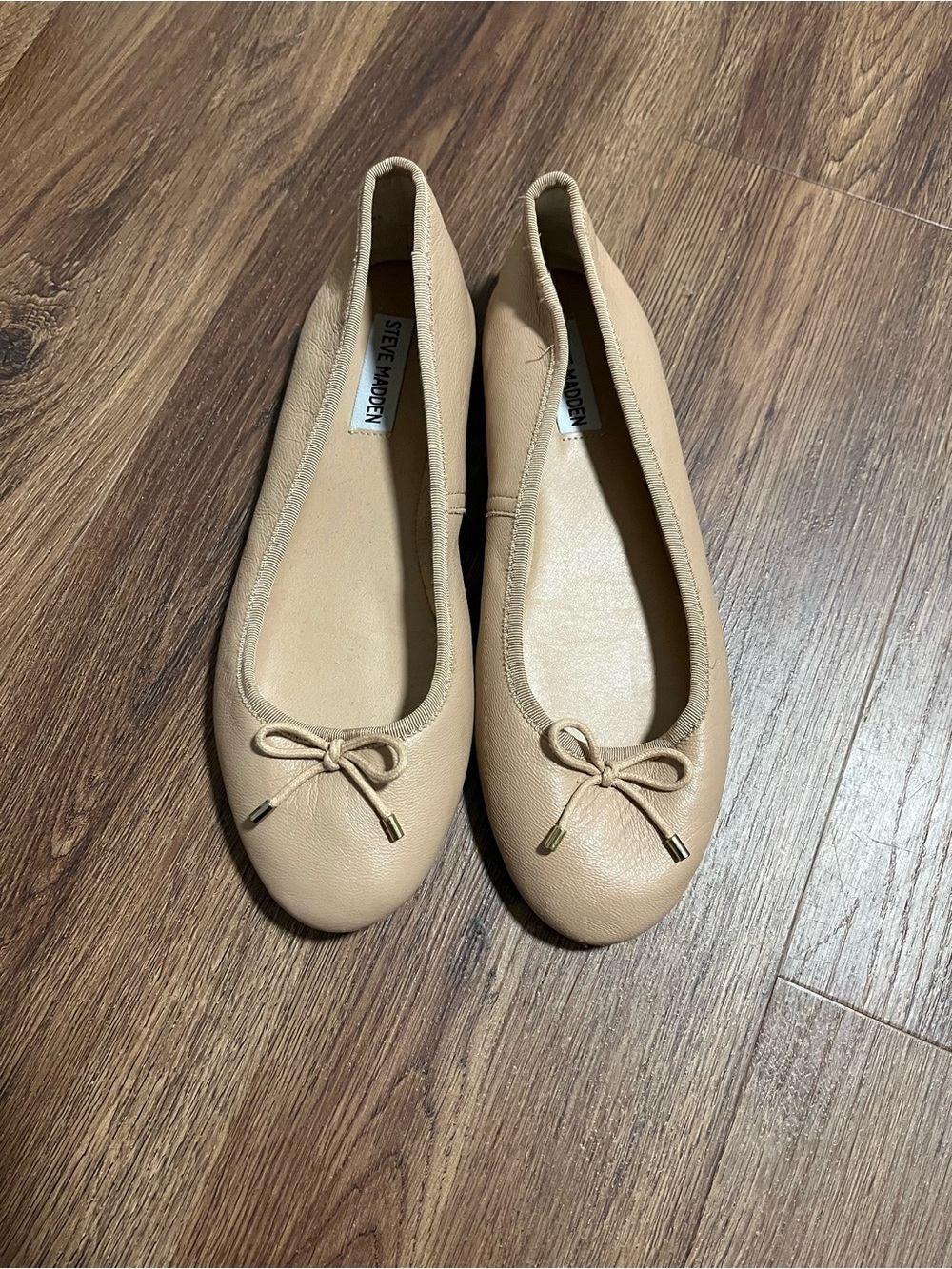 Steve Madden Beige Bow Ballet Flats